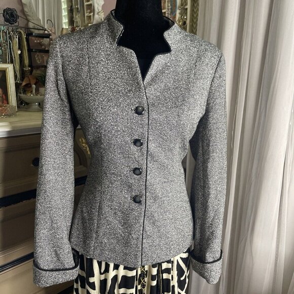 Talbots P Vintage Blk&Cream  Tweed, 4 Button, Rolled Cuff  Sleeve sz 12 Blazer - Picture 1 of 11
